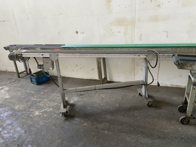 1 Pos. Förderbänder, 9 Stück, diverse Längen und Ausführungen